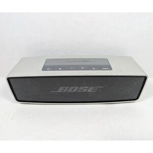 Bose Soundlink Mini Original Tested w/ Power Cable Bluetooth 359037-1300 Silver